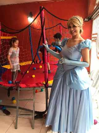 Foto 1 - Aluguel de Fantasias, Princesas Disney adulto